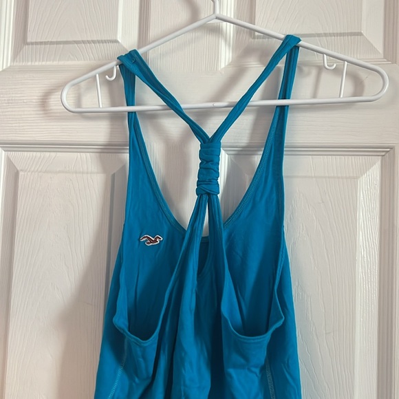 Blue tank top. Hollister Co - Picture 2 of 3